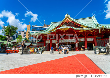 【東京都】夏の爽やかな青空が広がる神田明神 124599966
