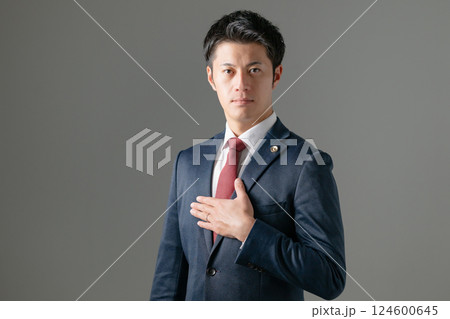 男性弁護士 スーツ 男性弁護士 スーツ 124600645