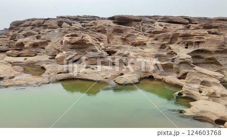 Horizontal, Landscape - Scenery, Nature, No People, Outdoors 124603768