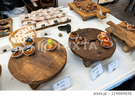 イェビンダン(Yebindang)でケソンジュアク(朝鮮伝統菓子)を買う 聖水駅近く 韓国ソウル イェビンダン(Yebindang)でケソンジュアク(朝鮮伝統菓子)を買う 聖水駅近く 韓国ソウル 124604836