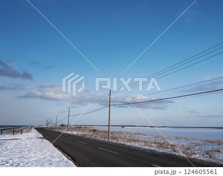 厳冬の野付半島　野付風連公園線 124605561