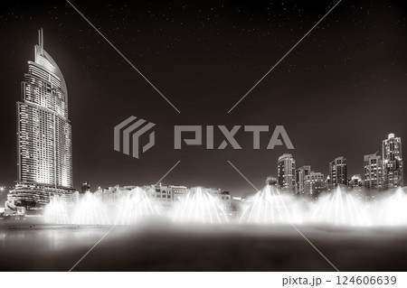 The dancing fountain of Dubai 124606639