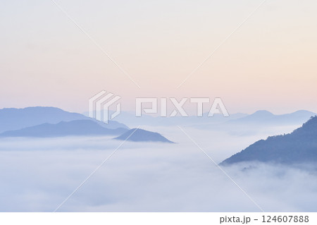 天空の城 竹田城から見る雲海 124607888