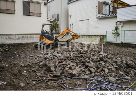 再開発 整地された土地 解体 住居跡 跡地 再開発 整地された土地 解体 住居跡 跡地 124608501
