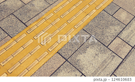 点字ブロック 点字ブロック 124610683