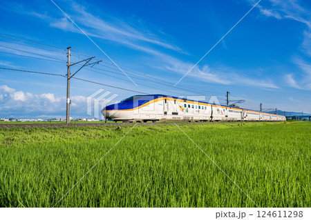 山形新幹線E8系 124611298