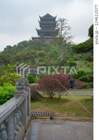ベトナム ハナム省のタムチュック寺院 Chùa Tam Chúc (tỉnh Hà Nam) ベトナム ハナム省のタムチュック寺院 Chùa Tam Chúc (tỉnh Hà Nam) 124612077