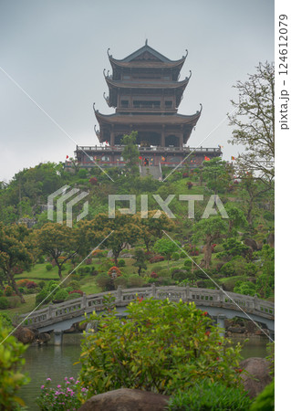 ベトナム ハナム省のタムチュック寺院 Chùa Tam Chúc (tỉnh Hà Nam) ベトナム ハナム省のタムチュック寺院 Chùa Tam Chúc (tỉnh Hà Nam) 124612079