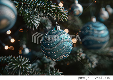 Christmas background. festive decorations hanging on christmas tree. AI Generated. 124612540