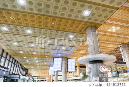 金浦国際空港　国際線ターミナルを歩く　韓国ソウル 124612753