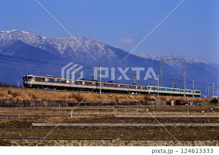 2007年　湖西線を走る113系普通電車8両 124613333