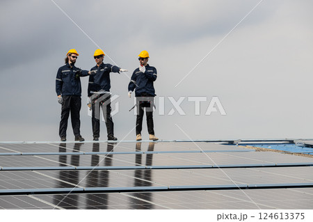 Professional Engineer Service Solar Panel. Worker Maintenance Cleaning Replacing Solar Panel. 124613375