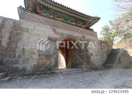 韓国　金井山城の門 124613495