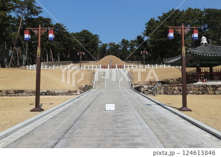 韓国　首露王妃陵 124613846