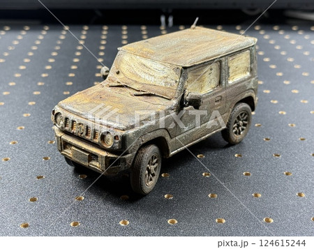 錆びた車　ジープ 124615244