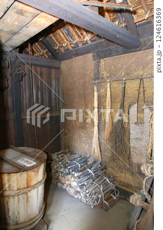 野口英世記念館　野口英世　猪苗代湖　猪苗代　野口英世御生家　猪苗代町　野口英世記念碑　囲炉裏　　　 124616369
