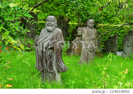 京都嵐山 宝厳院の羅漢像 124619092
