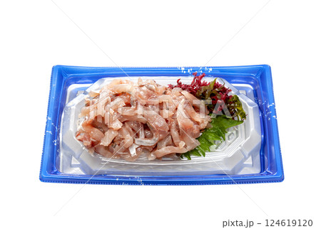 食品トレイの真鯵のたたき、なめろう【白背景・切り抜き】 食品トレイの真鯵のたたき、なめろう【白背景・切り抜き】 124619120