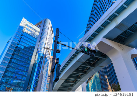東京　港区　東新橋の都市風景 124619181