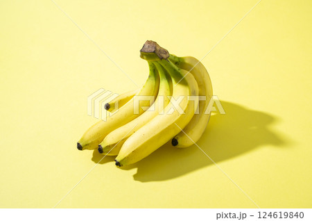 バナナ 124619840