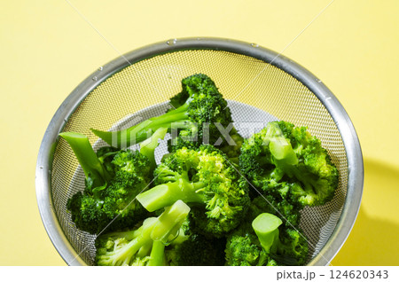 茹でたてブロッコリー 124620343
