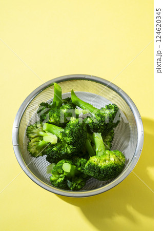 茹でたてブロッコリー 124620345