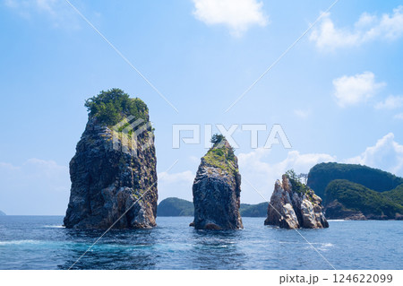 美しい海岸の風景 隠岐の三郎岩 美しい海岸の風景 隠岐の三郎岩 124622099