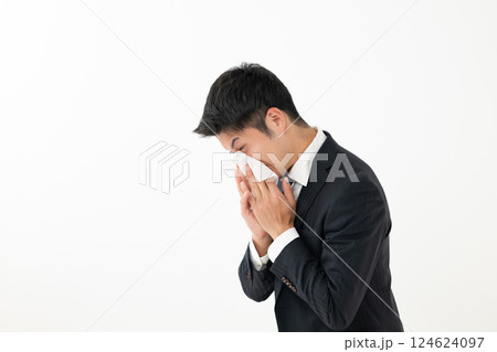 体調不良の男性 124624097