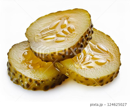 スライスしたピクルス 124625027