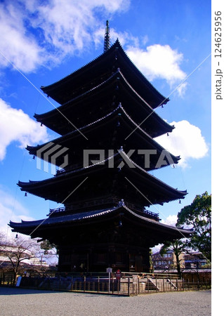 京都府　東寺・五重塔（国宝） 京都市 南区 九条町　2022年2月 124625956