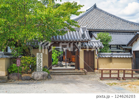 奈良 飛鳥寺の門前風景 奈良 飛鳥寺の門前風景 124626203