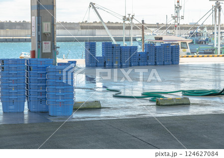 【大洗 漁港の様子 大洗地方卸売市場】 【大洗 漁港の様子 大洗地方卸売市場】 124627084