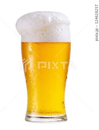 glass of beer isolated on white background glass of beer isolated on white background 124628257