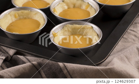 Egg tarts home production Egg tarts home production 124629307
