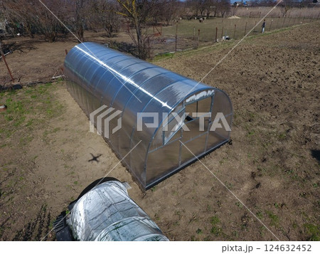 Polycarbonate greenhouse assembled from parts, prefabricated greenhouse Polycarbonate greenhouse assembled from parts, prefabricated greenhouse 124632452