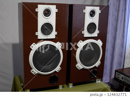 Music speakers, vintage speakers. 124632771