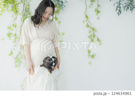 妊婦　マタニティフォト 124634961