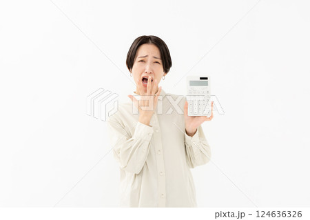 女性　電卓 124636326