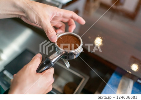 coffee shop coffee shop 124636683