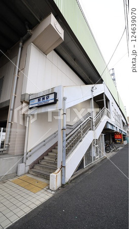 京浜急行本線の鮫洲駅、西口 124639070