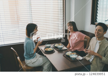coffee shop coffee shop 124639951