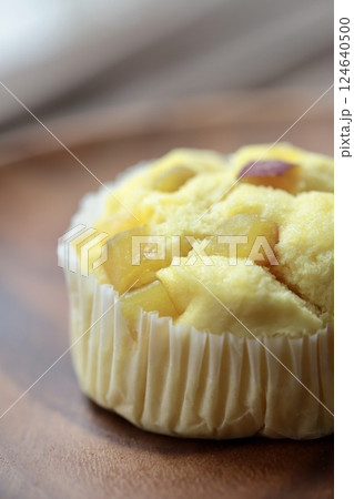 サツマイモのフワフワ蒸しパン サツマイモのフワフワ蒸しパン 124640500