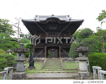 日高市の聖天院（山門／雷門） 124643039