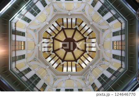 東京駅丸の内駅舎、丸の内北口のドーム天井 124646770