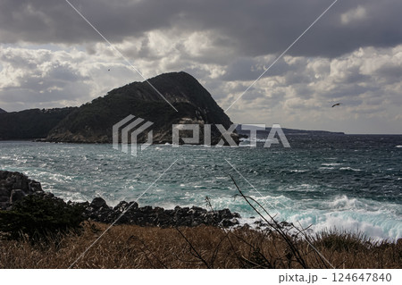 <五島市岐宿町魚津ケ崎公園>荒れた海 <五島市岐宿町魚津ケ崎公園>荒れた海 124647840