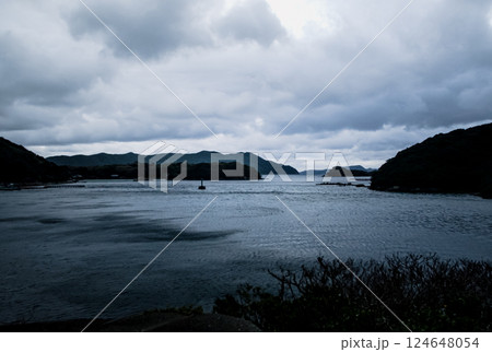 <五島の風景>荒れた奥浦湾の風景 <五島の風景>荒れた奥浦湾の風景 124648054