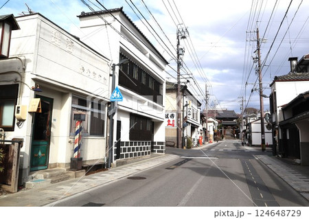 北国街道 小諸宿の古い町並み(長野県小諸市本町3丁目) 北国街道 小諸宿の古い町並み(長野県小諸市本町3丁目) 124648729