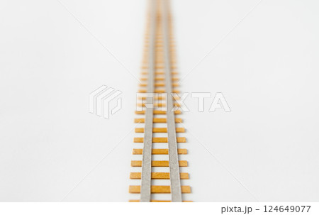 敷かれたレール　線路イメージ 124649077
