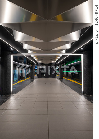 大阪メトロ 夢洲駅のホーム 124649714