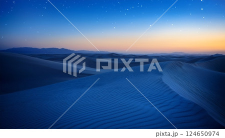 星空と朝焼けに染まる青い砂漠3 星空と朝焼けに染まる青い砂漠3 124650974